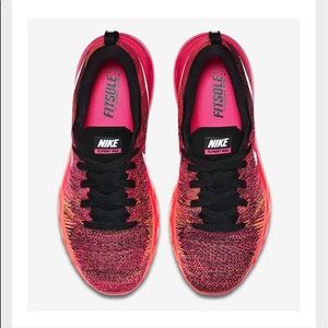 NIKE Air Max Flyknit Neon Pink Foil / Hot Lava
